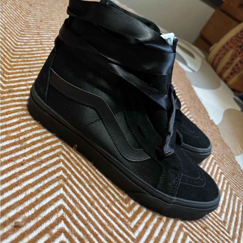 Vans Men's Black High-Top Sneakers